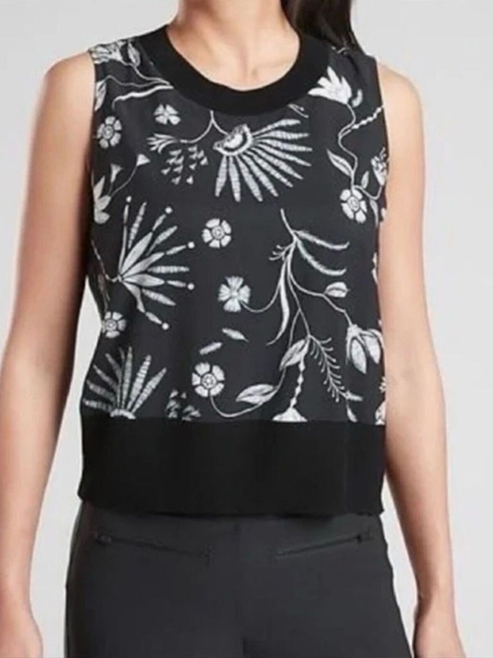 Athleta SMALL Black Floral Zephyr Printed Shell Tank Top - P2P 19” - Picture 5 of 5
